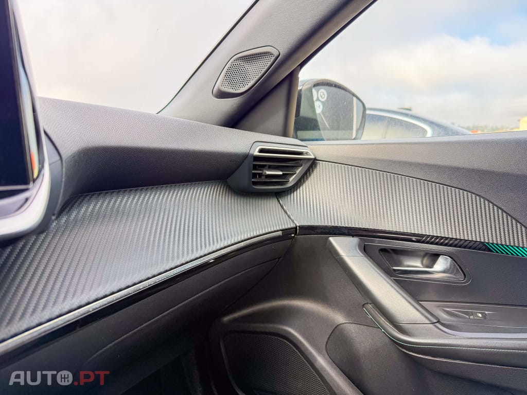 Peugeot 2008 1.2 PureTech Allure Pack