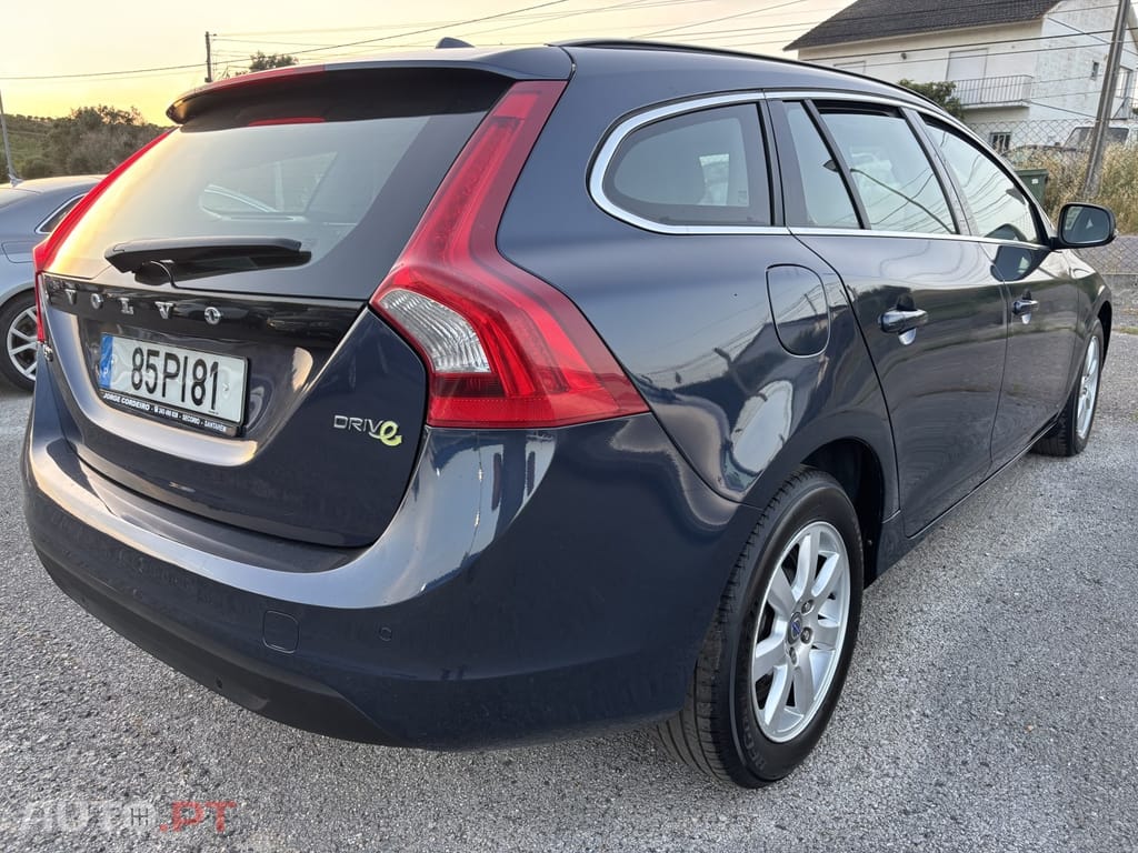 Volvo V60 D2 Momentum