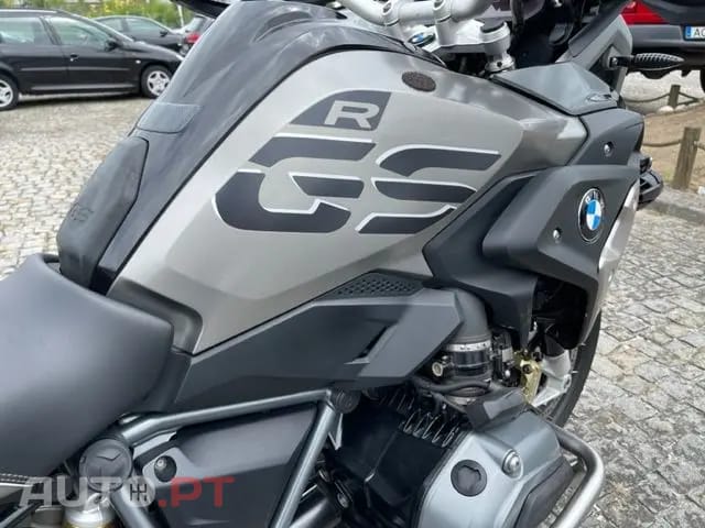 BMW C 650 GT 1200 GS Exclusive triple back