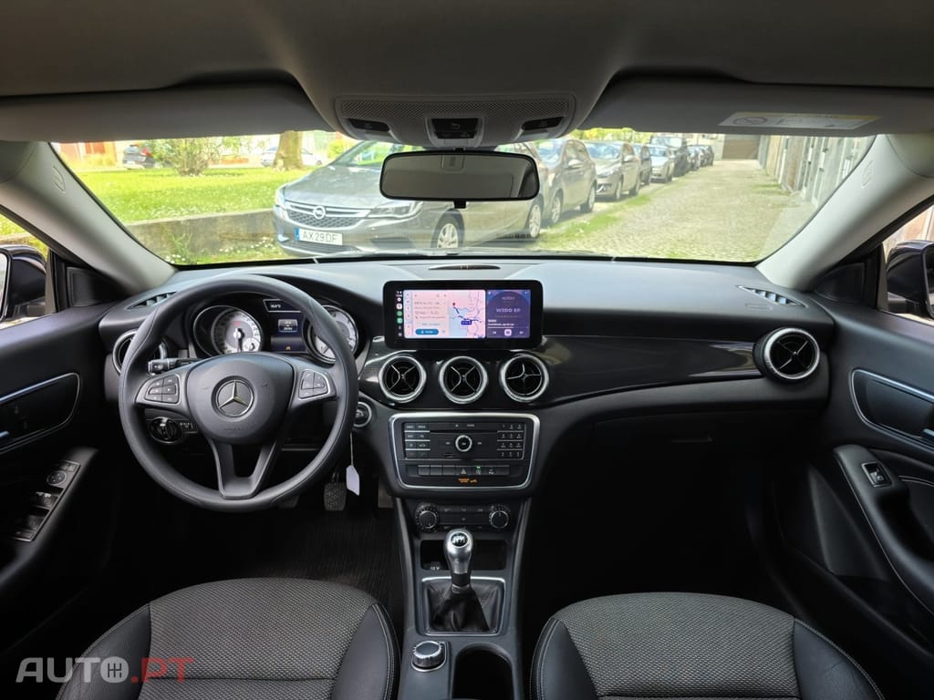 Mercedes-Benz CLA 180 d Shooting Brake