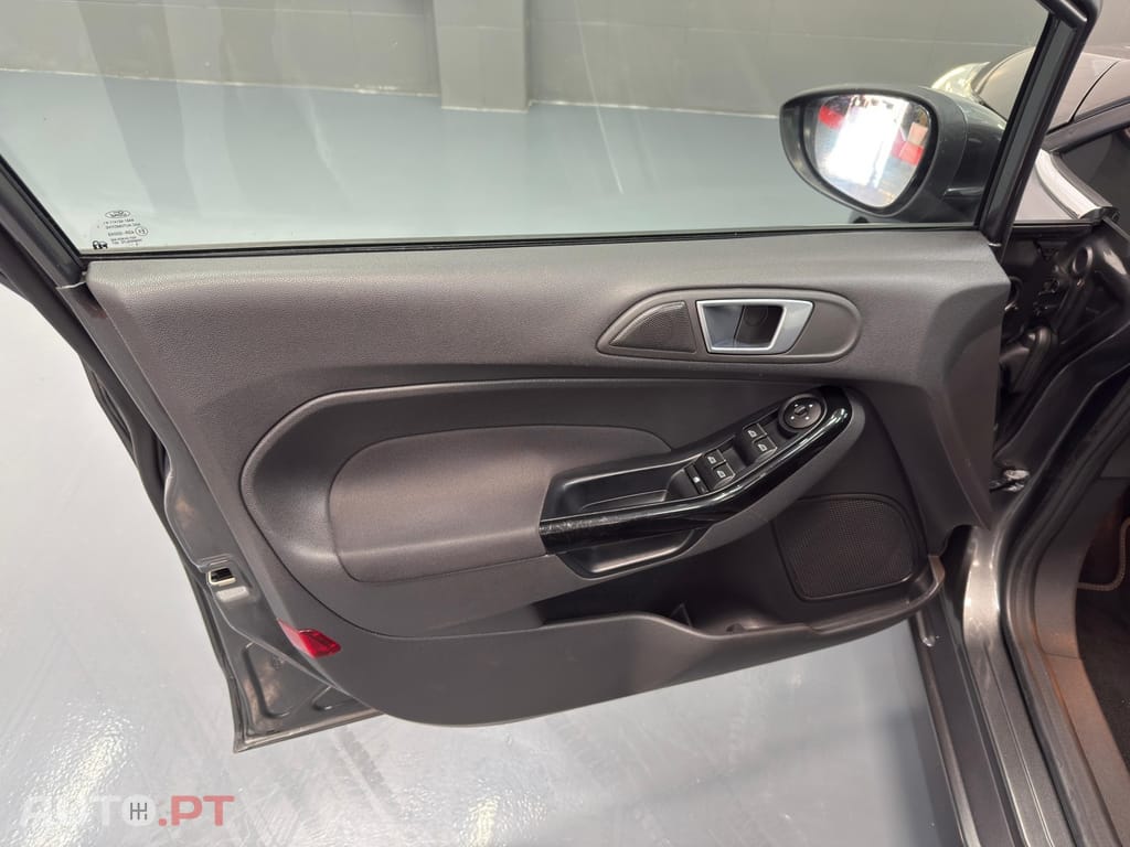 Ford Fiesta 1.0 T EcoBoost Titanium PowerShift