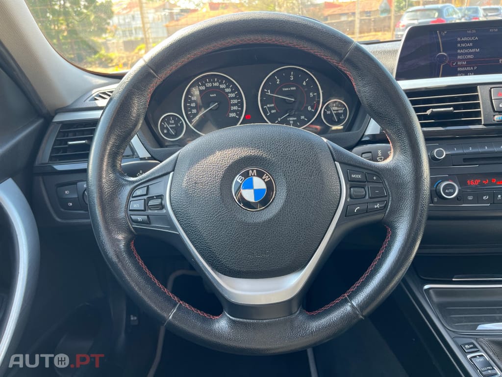 BMW 318 d Touring Sport Line