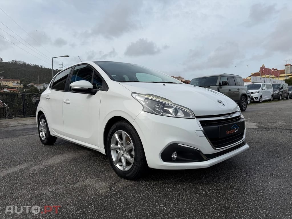 Peugeot 208 1.6 BlueHDi Style