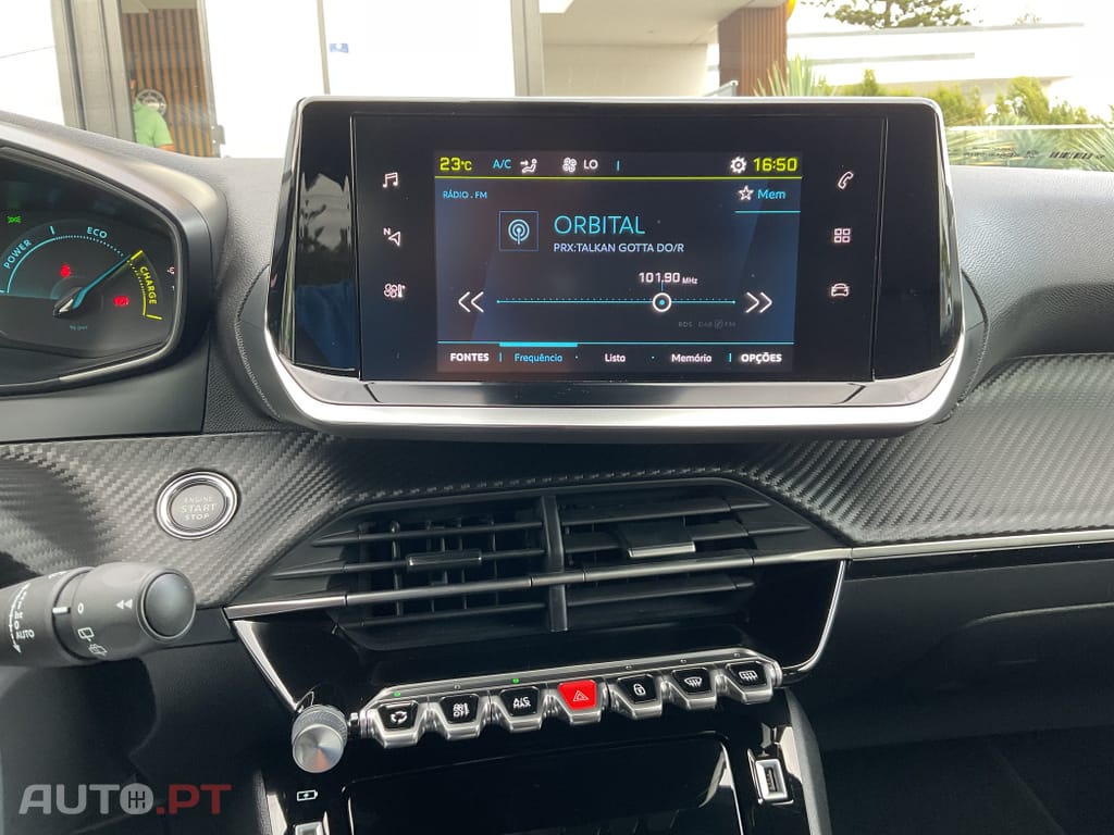 Peugeot E-2008 50 kWh Allure