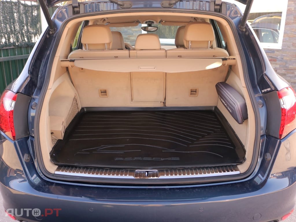 Porsche Cayenne S Hybrid