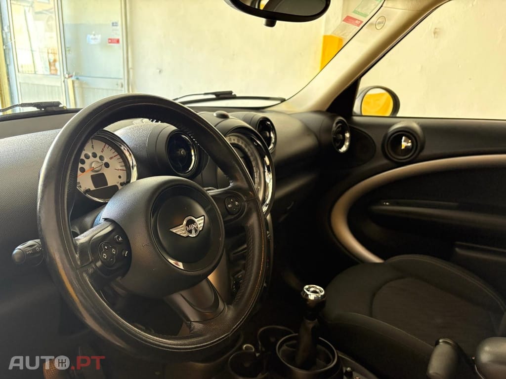 MINI Countryman One D