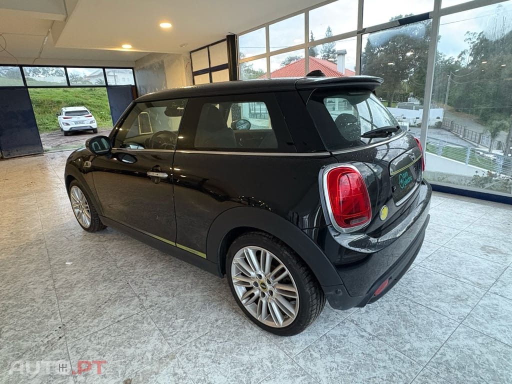 MINI Cooper Cooper SE