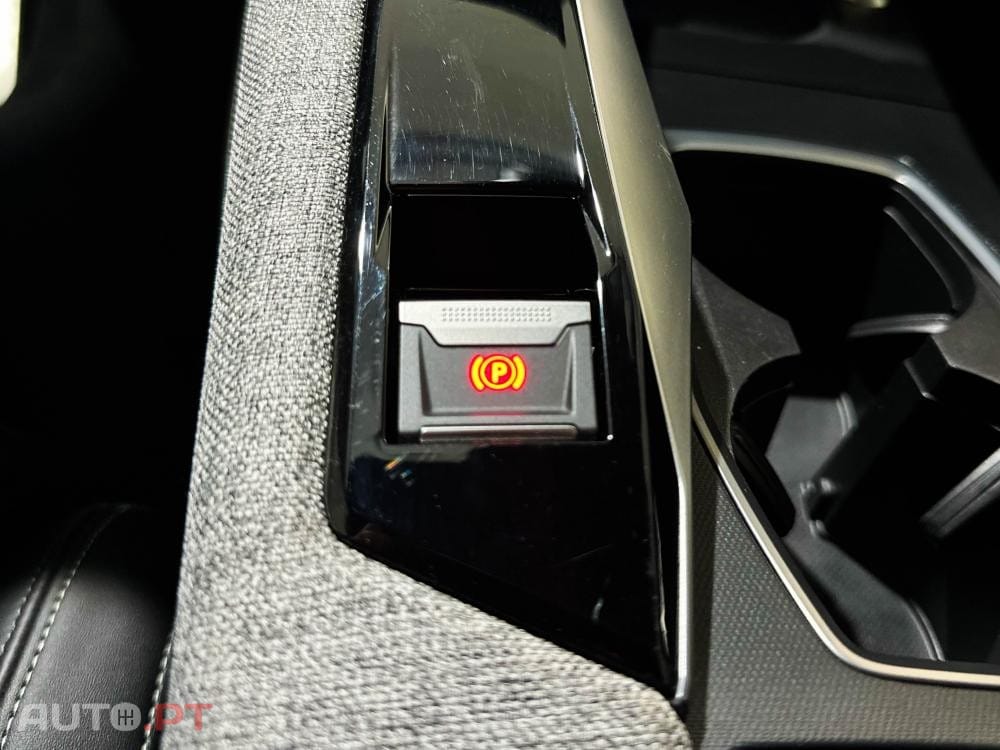 Peugeot E-3008 73 kWh Allure