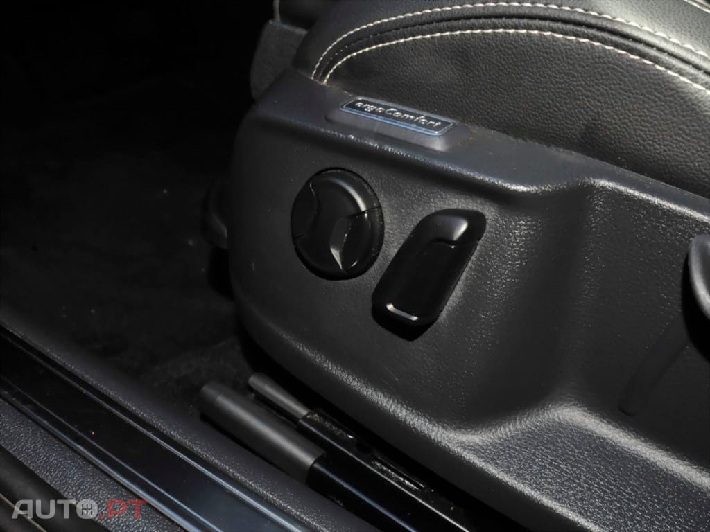 Volkswagen Passat Variant I.V.A DEDUTIVEL 1.4 eHybrid GTE Matrix