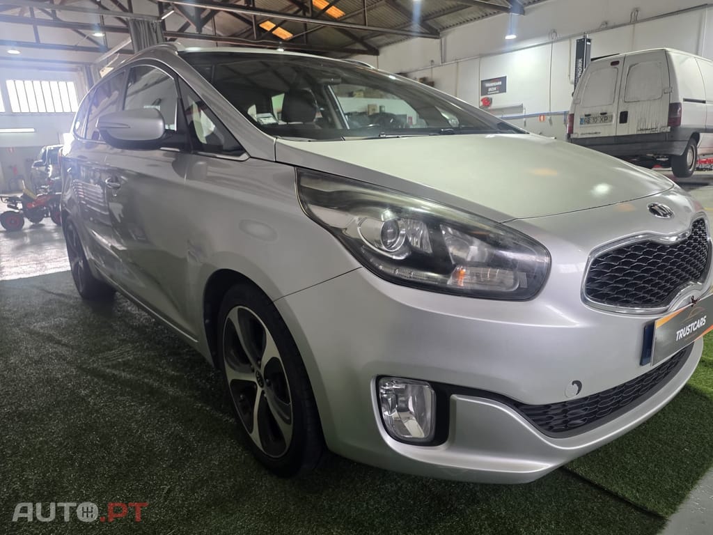 Kia Carens 1.7 CRDi ISG EX