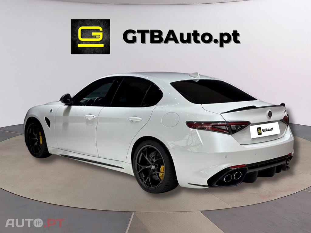 Alfa Romeo Giulia 2.9 V6 Bi-Turbo