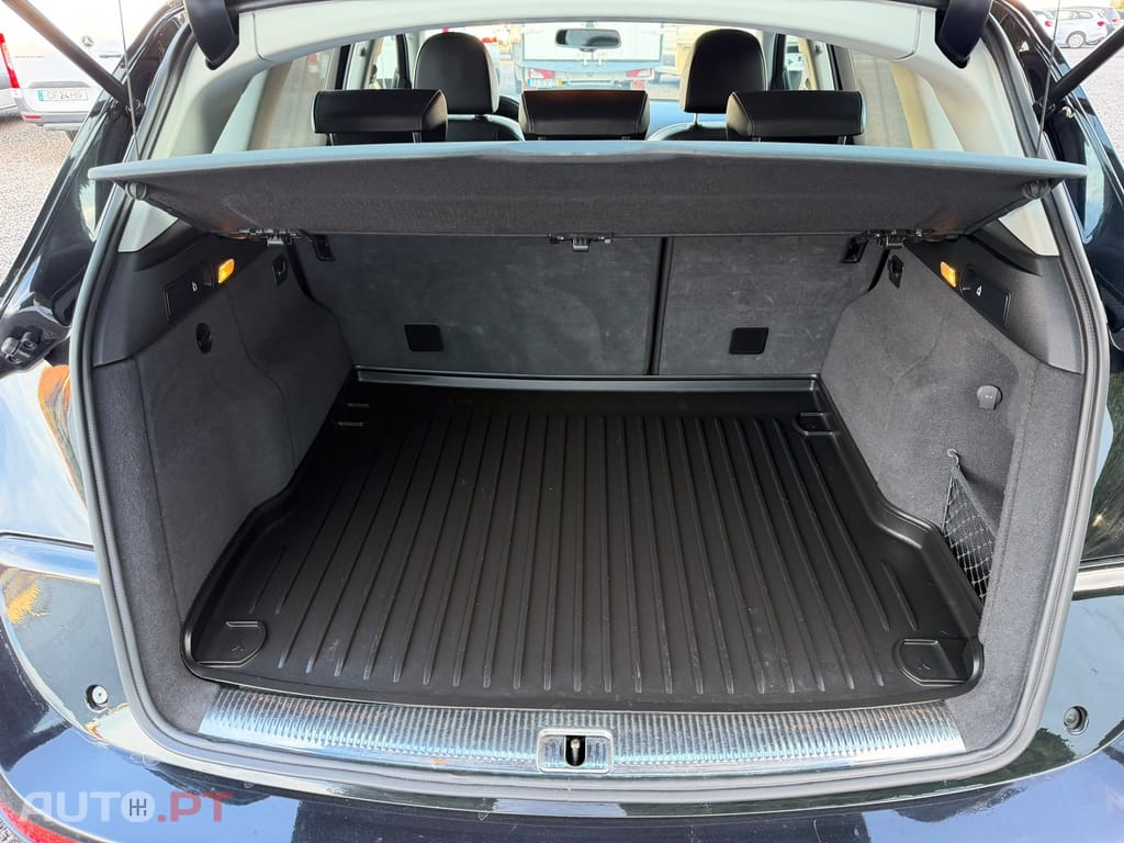 Audi Q5 2.0 TDi Business Line S-line — fotografia 23