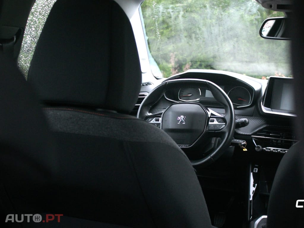 Peugeot 2008 1.2 PureTech Active Pack