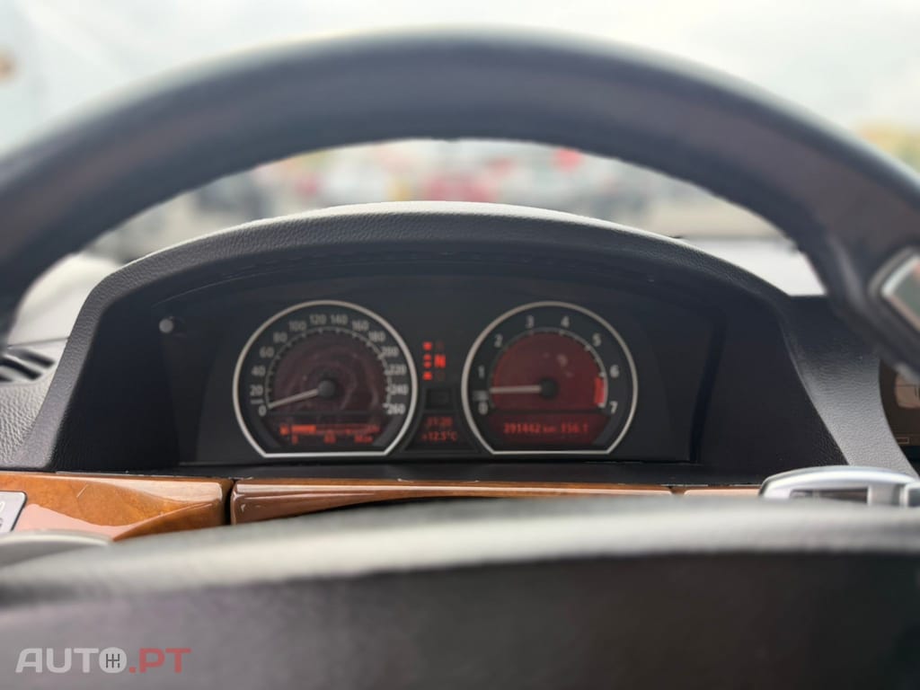 BMW 735 iA