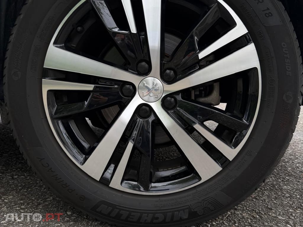 Peugeot 5008 GT 1.2  130cv EAT8 | 7 Lugares | 2023 | 24.716 km