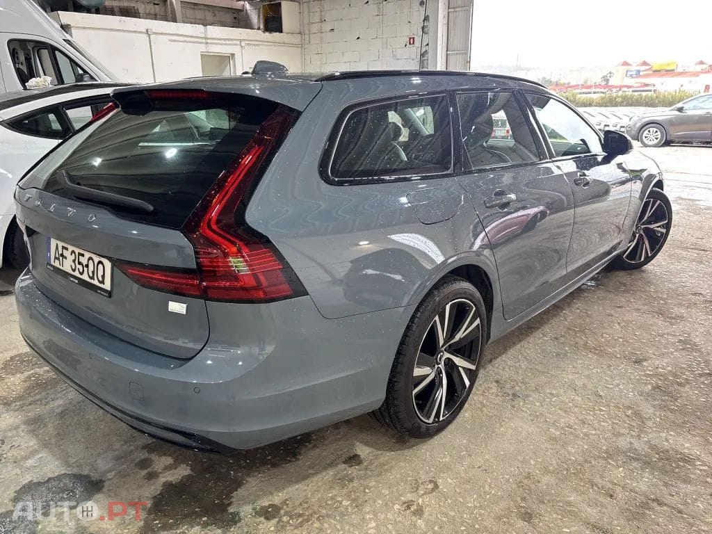 Volvo V90 2.0 T6 PHEV R-Design Expression AWD