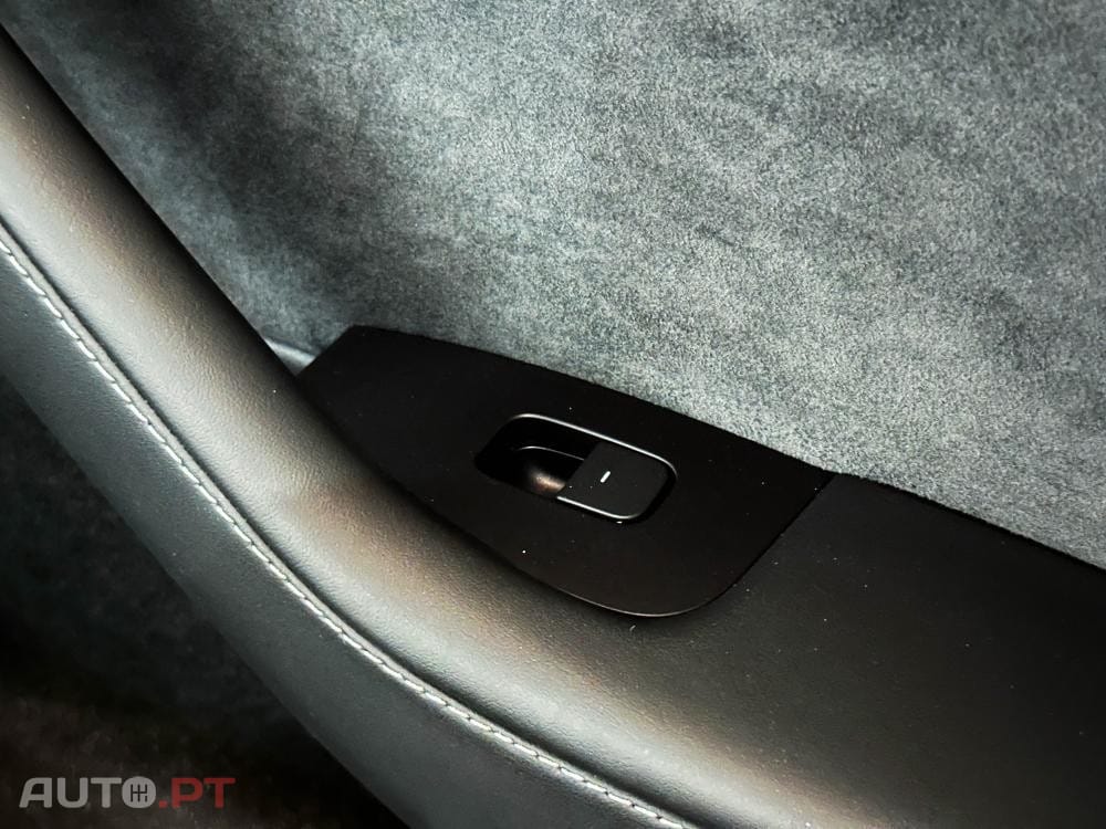 Tesla Model Y Long Range Dual Motor AWD