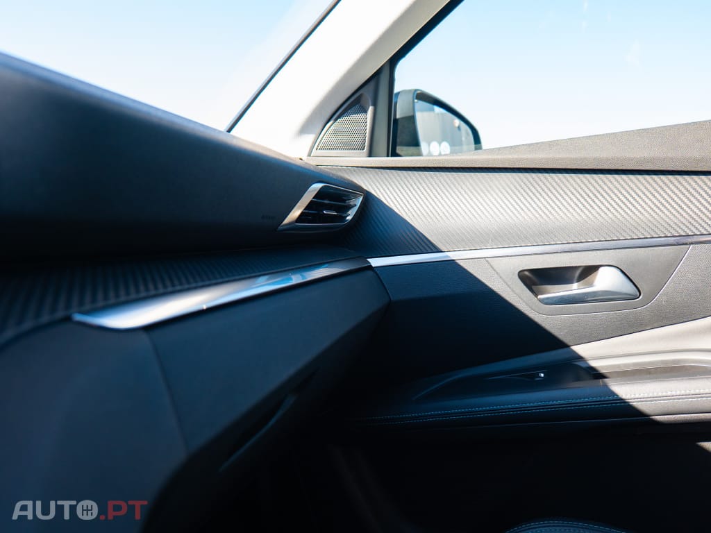 Peugeot 3008 1.2 PureTech Allure Pack EAT8