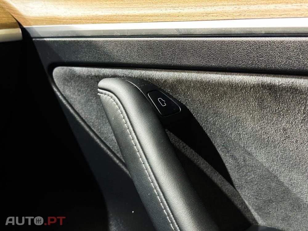 Tesla Model 3 Long Range AWD Dual Motor