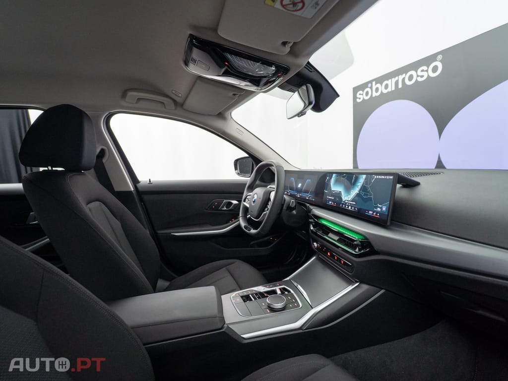 BMW 330 e Auto