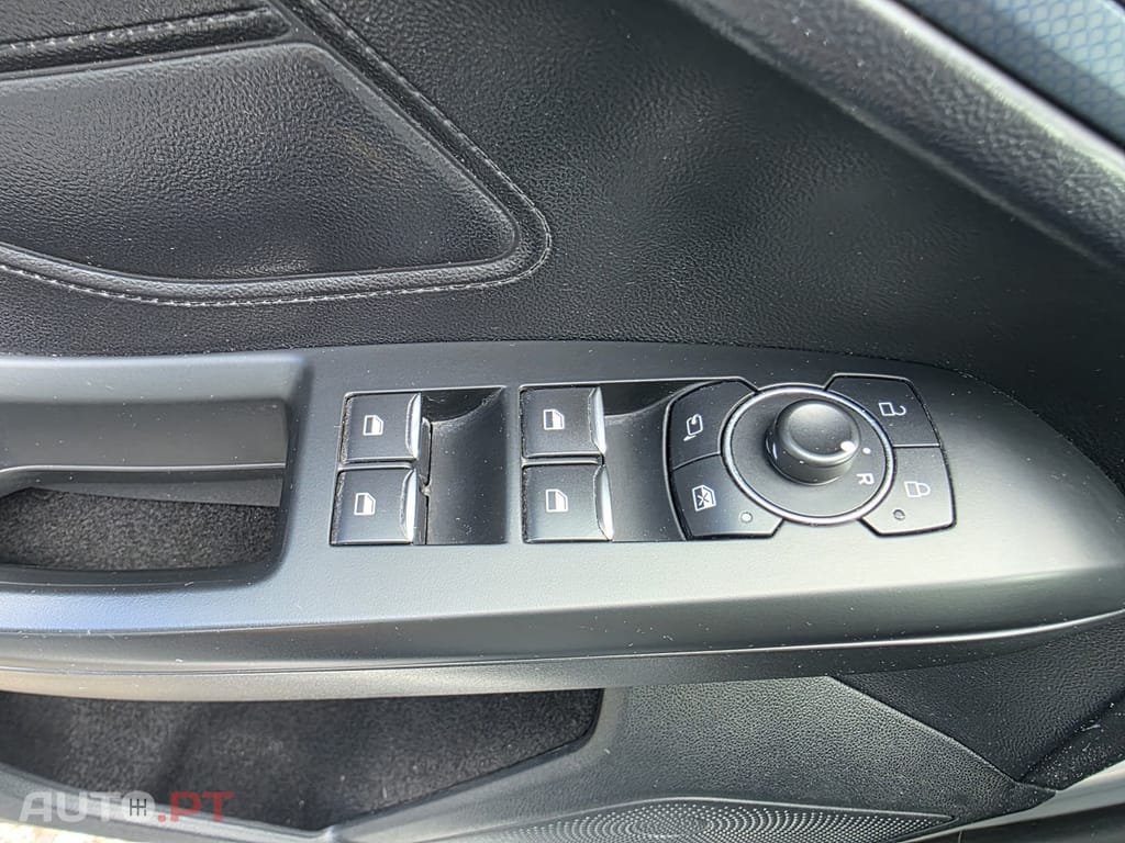 Ford Focus 1.0 EcoBoost MHEV Active X