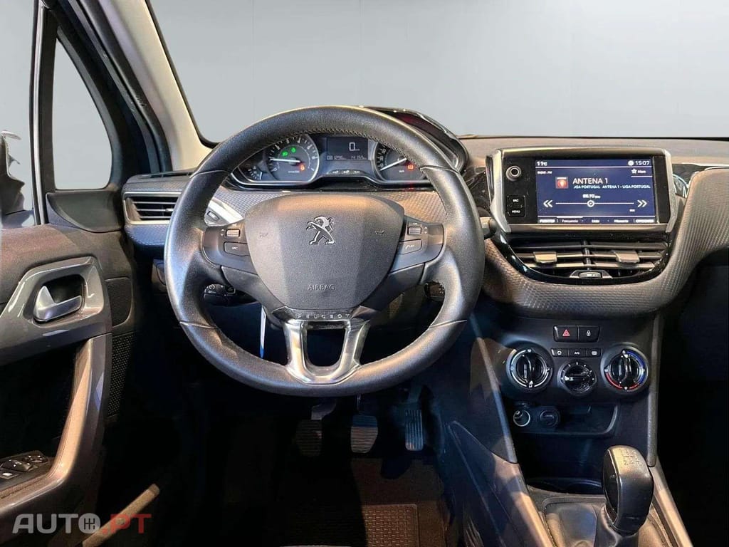 Peugeot 2008 1.2 e-VTi Style