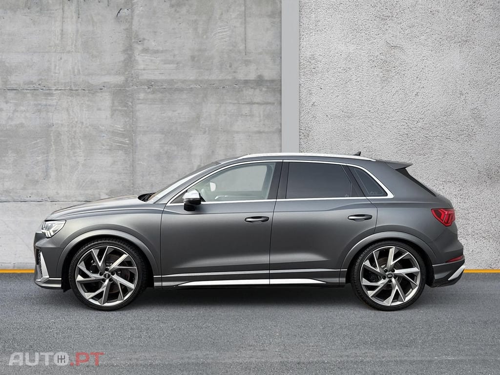 Audi RSQ3 quattro Matrix