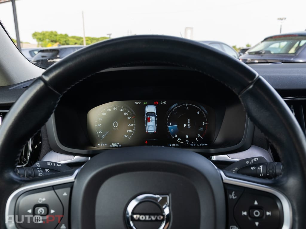 Volvo V60 2.0 B4 Essential Auto