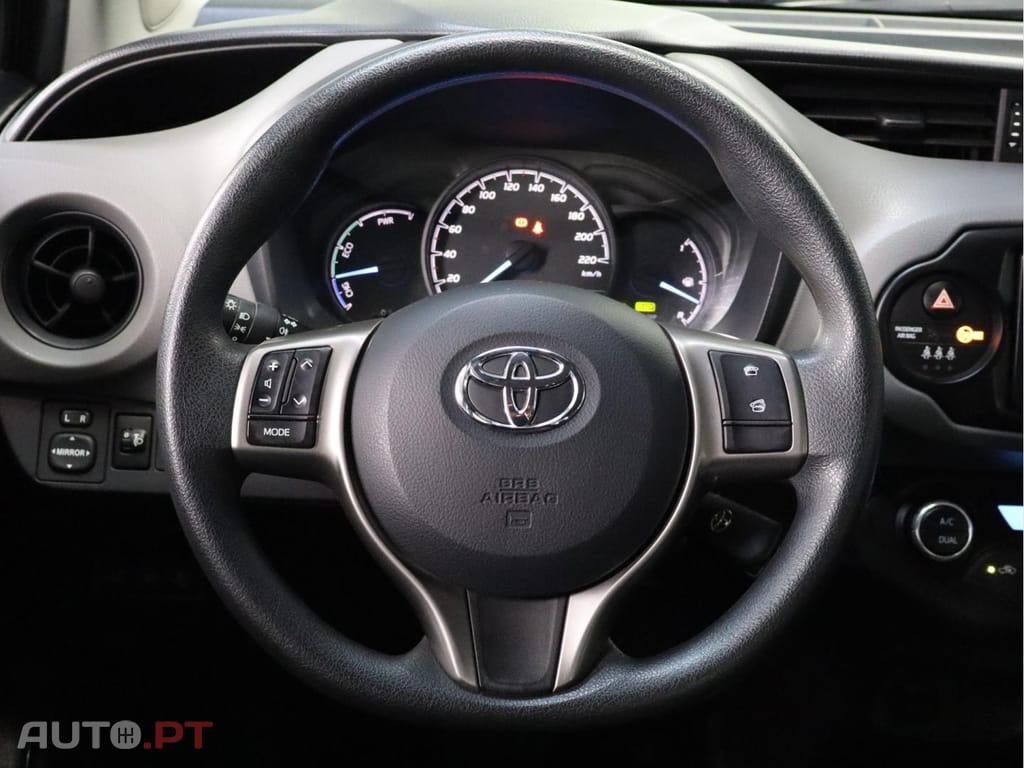 Toyota Yaris 1.5 HSD Active