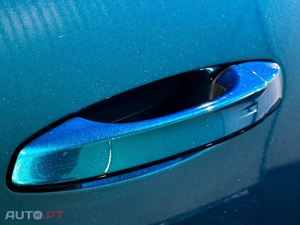 Peugeot E-3008 73 kWh GT