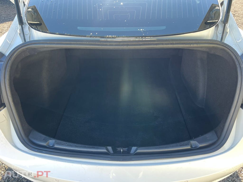 Tesla Model 3 Tração Traseira