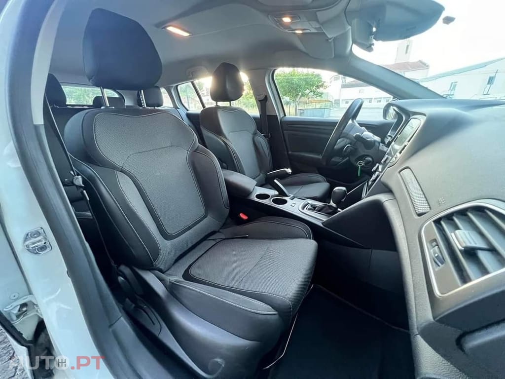 Renault Mégane Sport Tourer 1.5 dCi Limited EDC