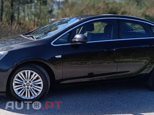 Opel Astra Sedan 1.6 CDTi