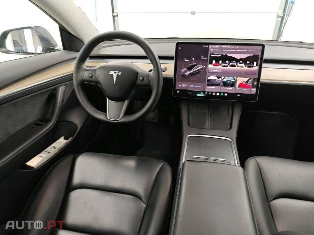 Tesla Model 3 Long-Range AWD