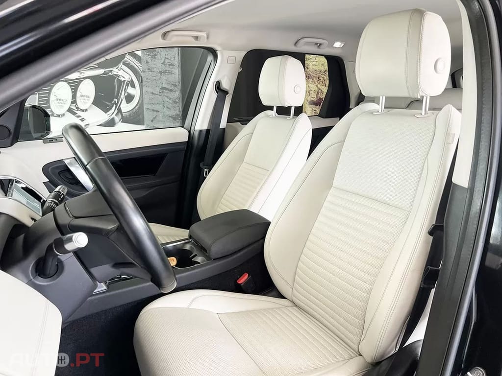 Land Rover Discovery Sport 1.5 I3 P300e AWD Dynamic SE