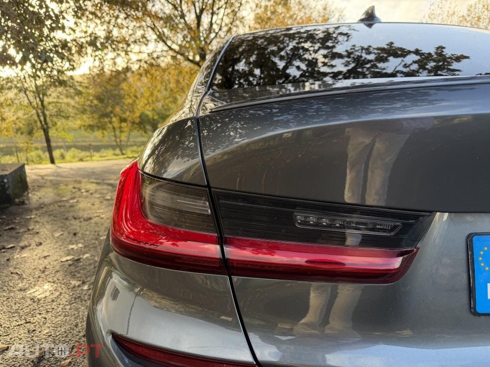 BMW 330 e Pack M Auto