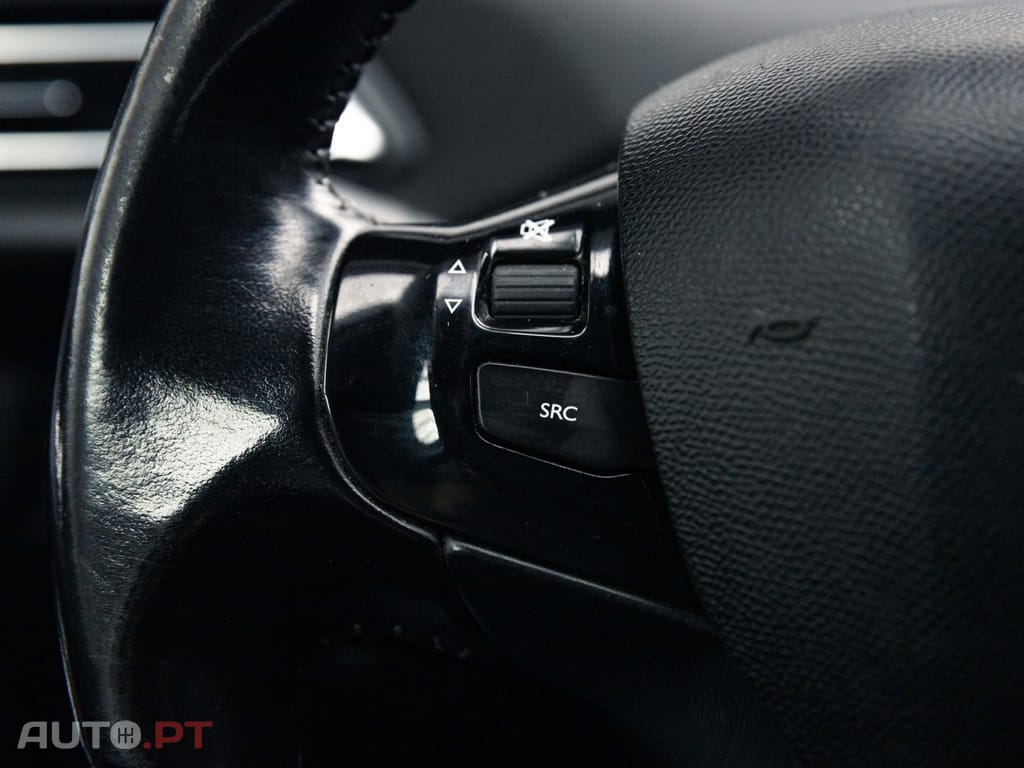Peugeot 308 1.6 e-HDi Active J17