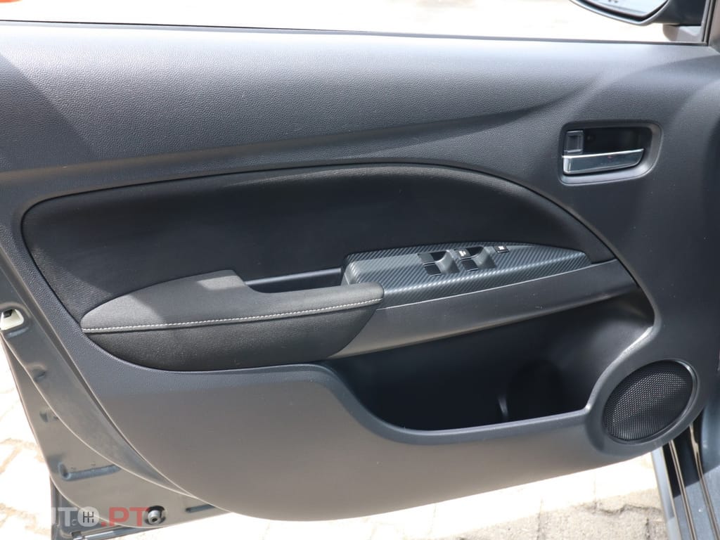 Mitsubishi Space Star 1.2 Conenect Edition