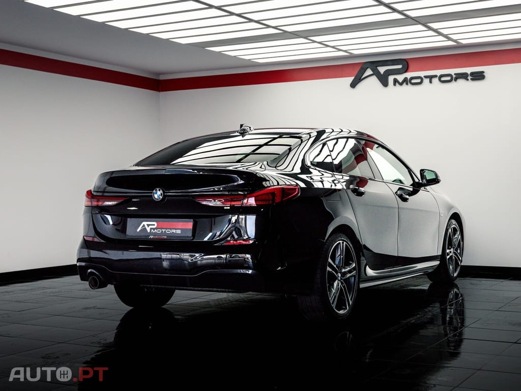 BMW 218 i Pack Desportivo M