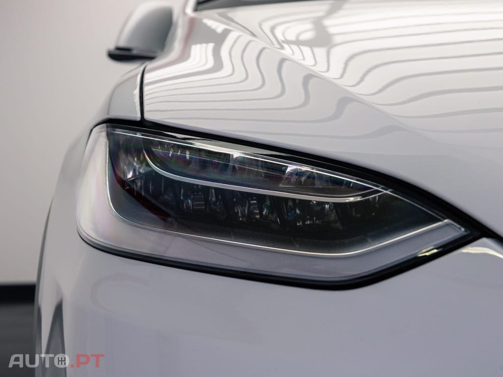Tesla Model X P100D
