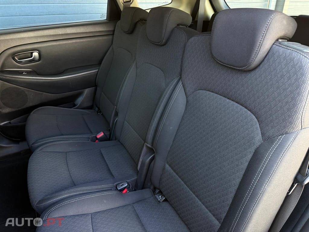 Kia Carens 1.7 CRDi ISG EX