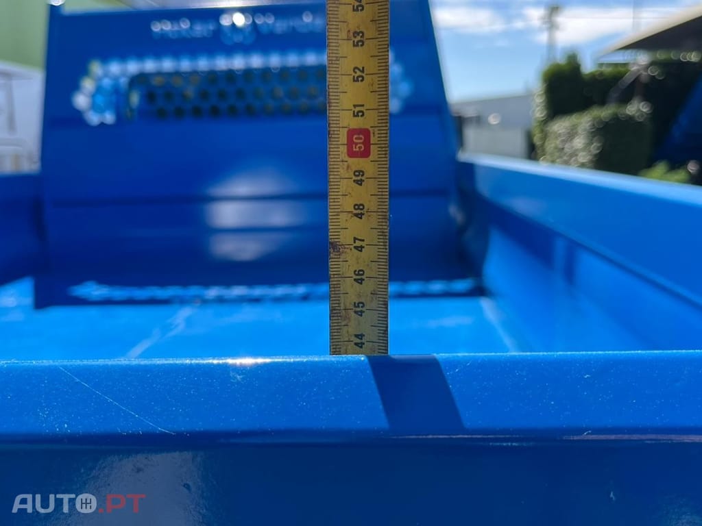 Toyota Dyna 3.0 D4D  6 LUGARES BASCULA