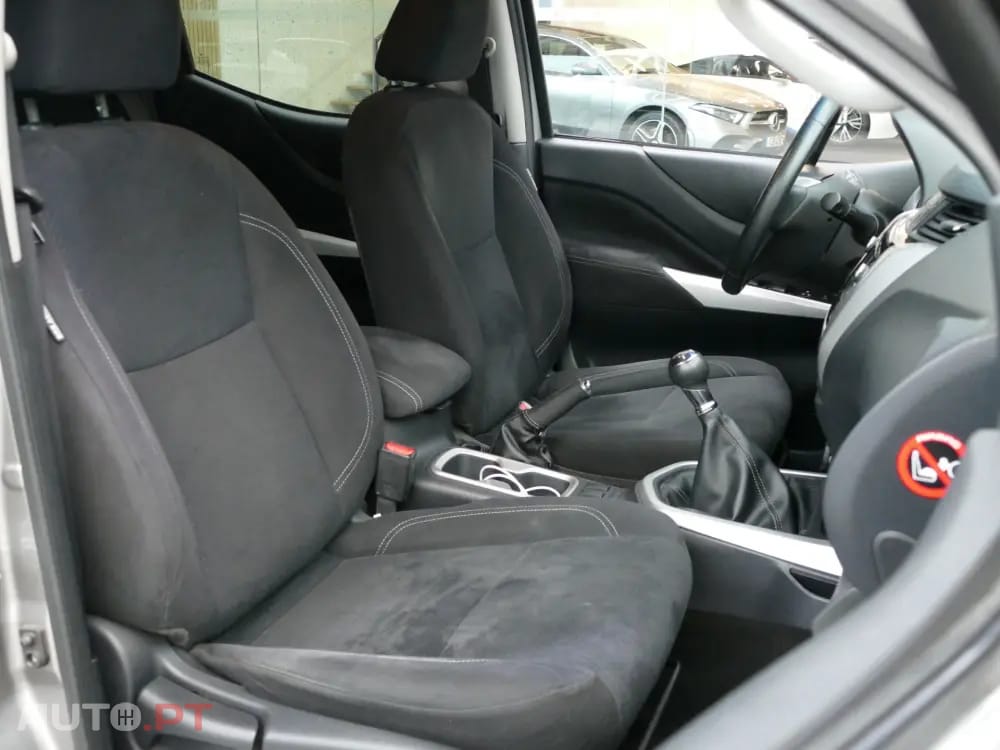 Nissan Navara 2.3 dCi CD 4WD N-Connecta Navi+Barras