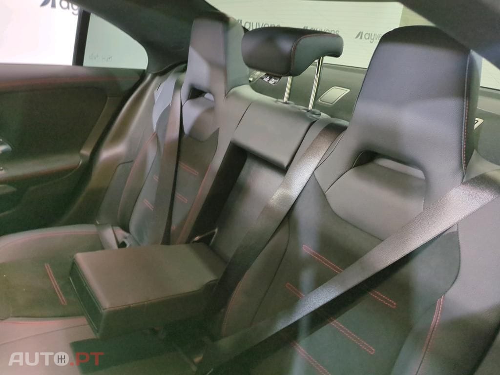 Mercedes-Benz CLA 200 Standard