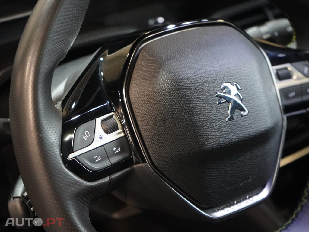 Peugeot E-208 50 kWh GT