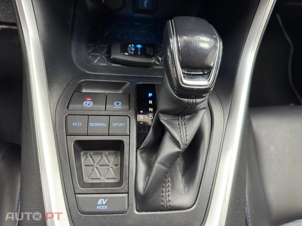 Toyota RAV4 HDF Square Collection