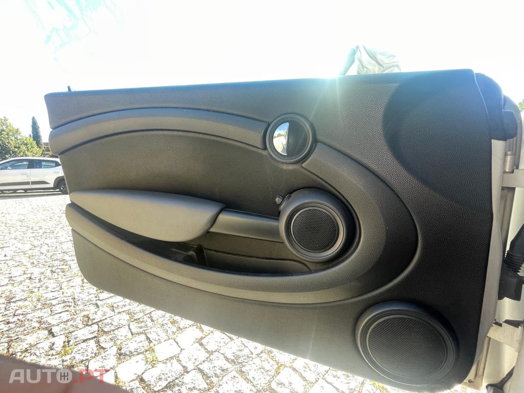 MINI Cabrio Cooper D 1.6