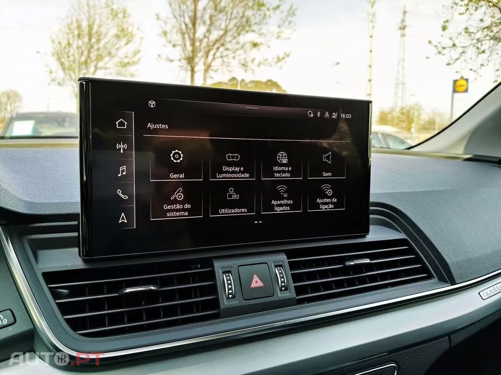 Audi Q5 50 TFSIe quattro S tronic S line business