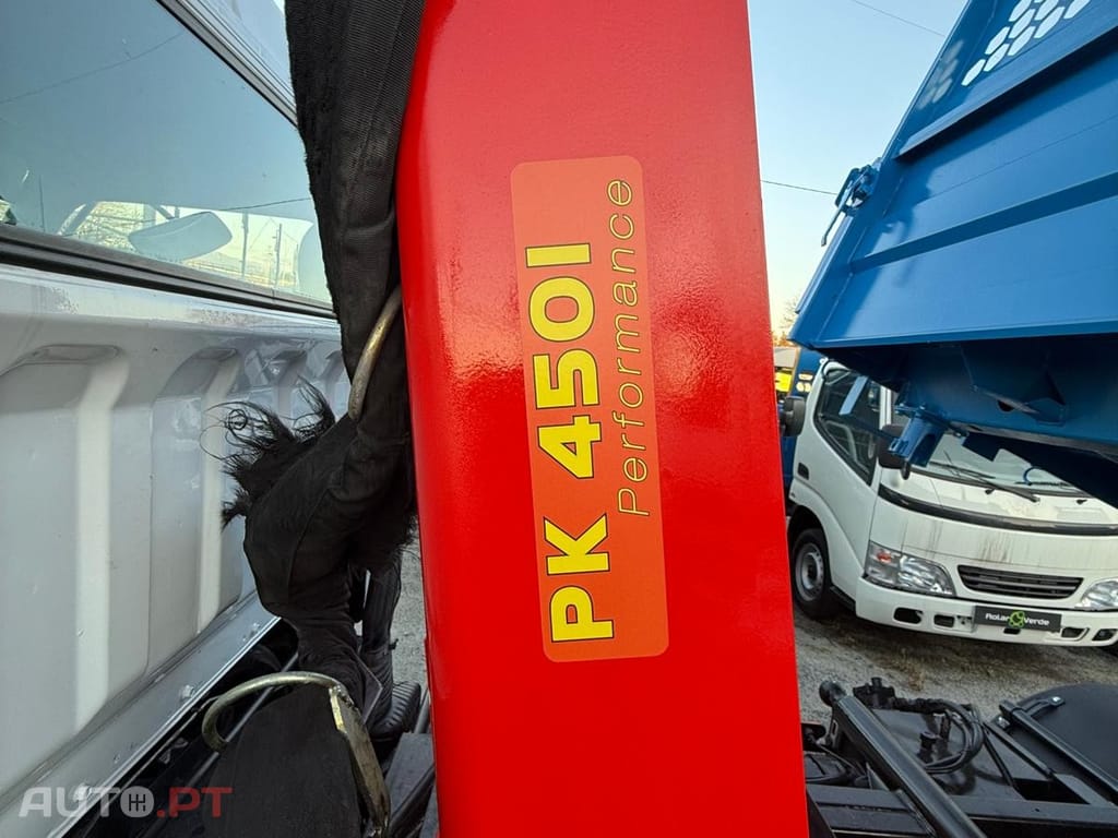 Mitsubishi Canter GRUA COM COMANDO + BASCULA