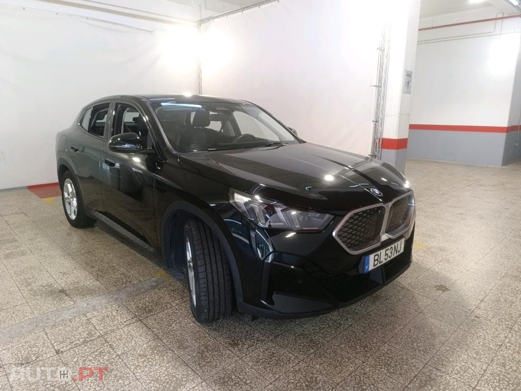 BMW iX2 xDrive30